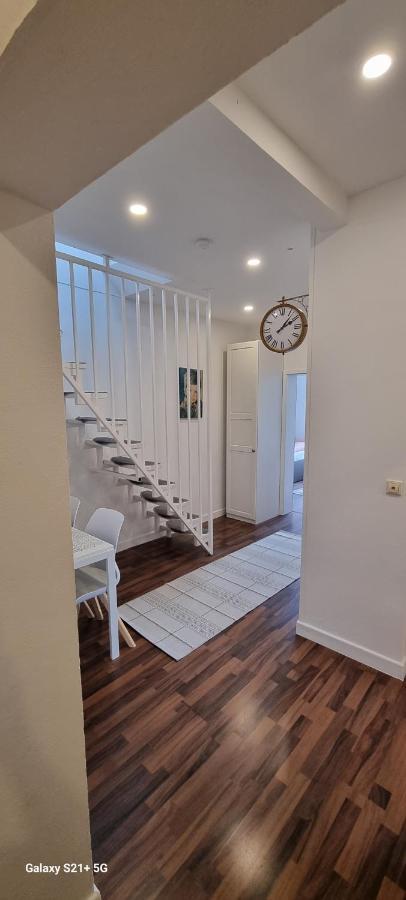 120Qm - 5 Rooms - 2 Bathrooms - Kitchen- Free Parking - Fast Wifi - Yiha Apartment ฮันโนเวอร์ ภายนอก รูปภาพ